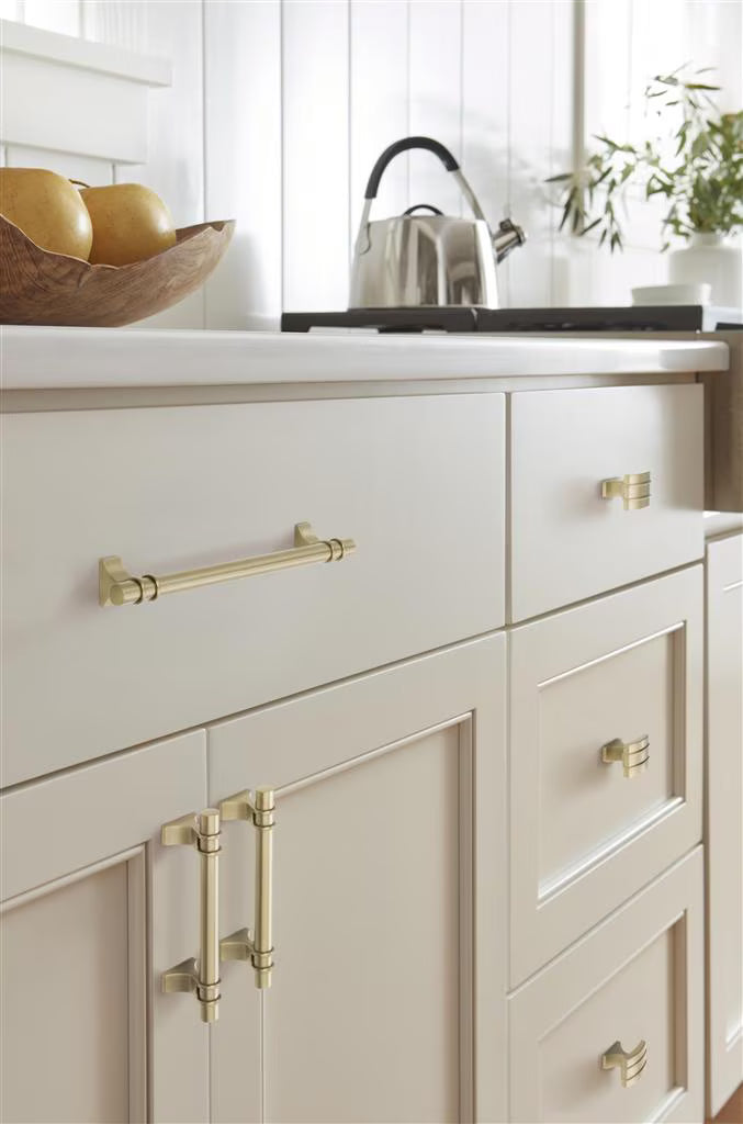 AMEROCK Davenport Rectangle Cabinet Knob in Golden Champagne (+2 Sizes)