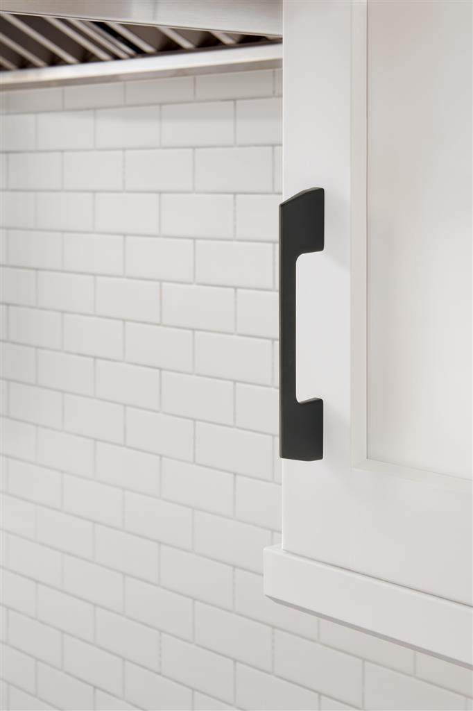 AMEROCK Angle Cabinet Handle Pull in Matte Black (+6 Sizes)
