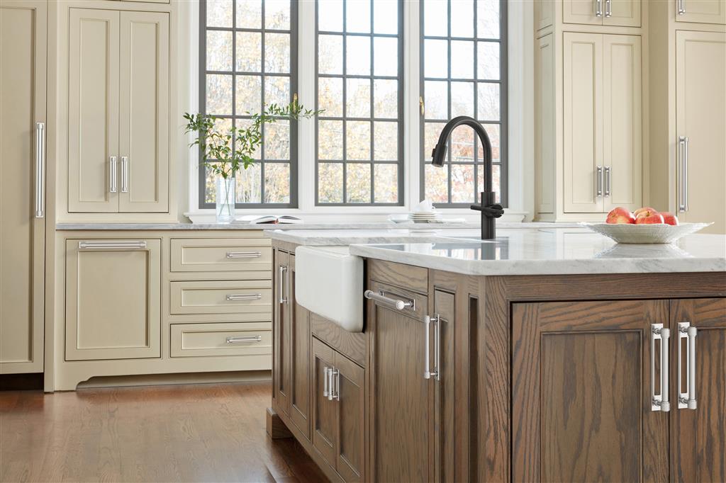 AMEROCK Medora Rectangle Cabinet Handle Backplate in Polished Chrome (+8 Sizes)