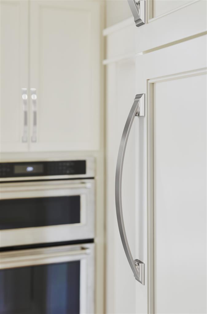 AMEROCK Candler Handle Cabinet Pull in Polished Nickel (+8 Sizes)