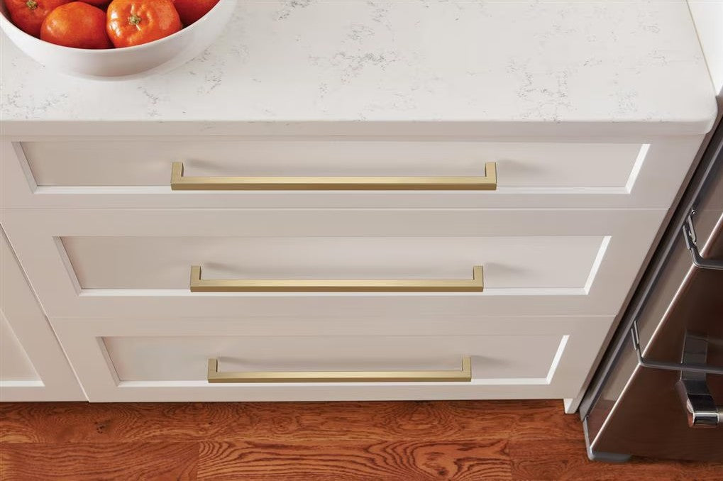 AMEROCK Monument Square Handle Pulls in Golden Champagne (+8 Sizes)