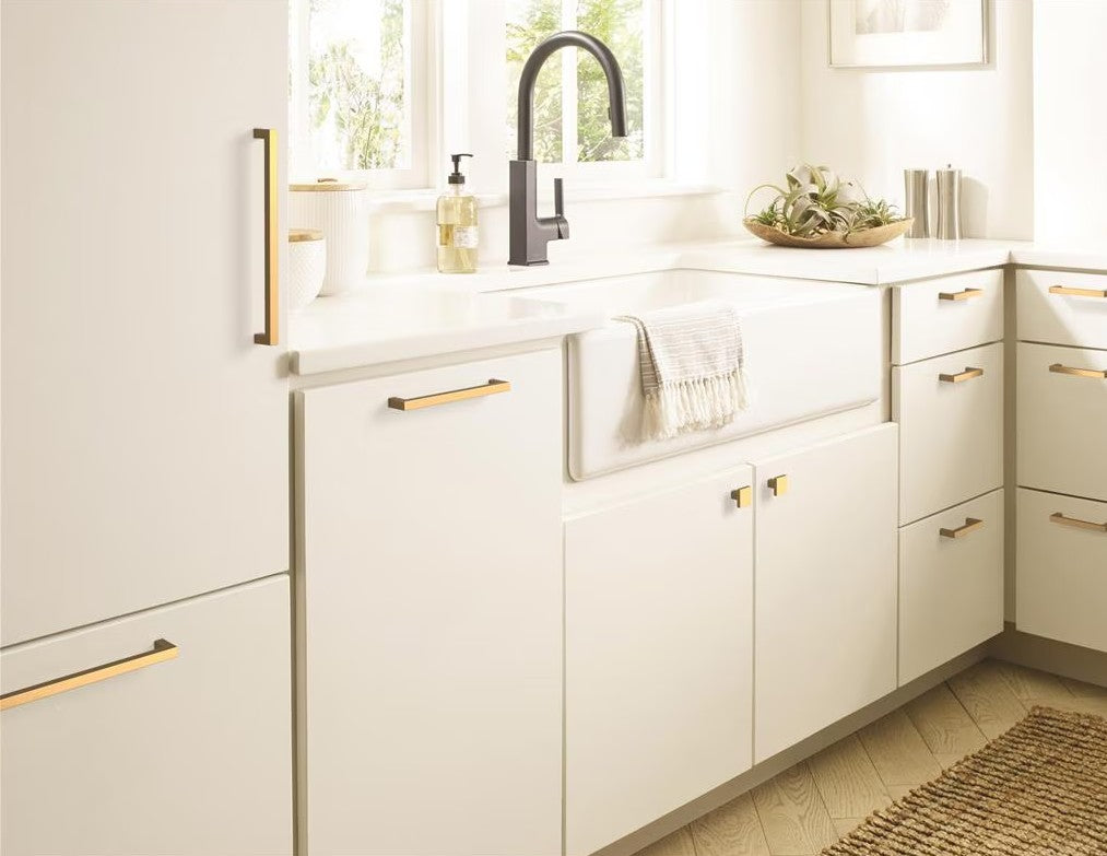 AMEROCK Monument Square Handle Pulls in Champagne Bronze (+8 Sizes)
