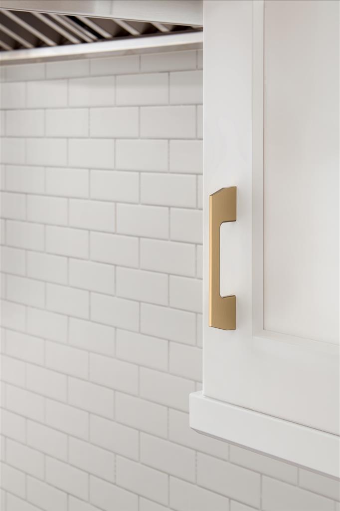 AMEROCK Angle Cabinet Handle Pull in Champagne Bronze (+6 Sizes)