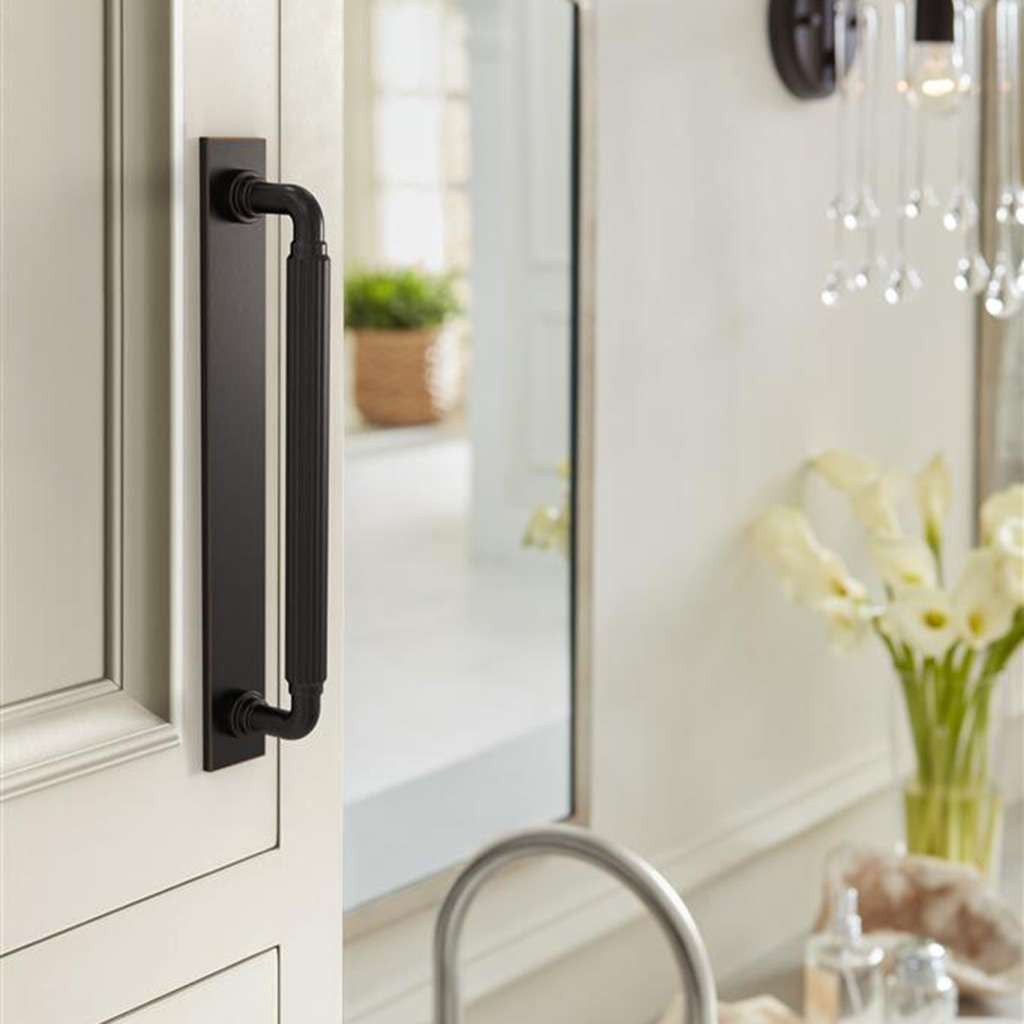 AMEROCK Ladera Rectangle Cabinet Handle Backplate in Oil Rubbed Bronze 160mm BP37764ORB Mounted