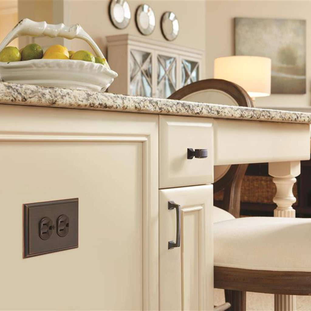 AMEROCK Mulholland Duplex Outlet Wall Plate in Oil Rubbed Bronze BP36522ORB Mounted