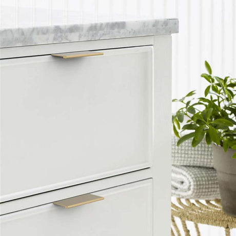 Amerock Streamline 2 Edge Pulls in Champagne Bronze 3" BP37191CZ Mounted