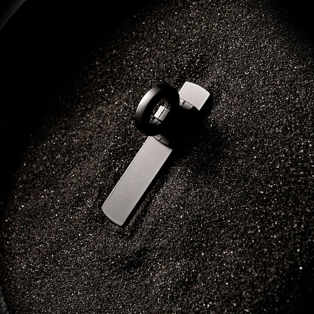 Belwith Keeler Bijou Astoria 3-1/2" Long Rectangle Knob Backplate in Matte Black B056380-MB Display