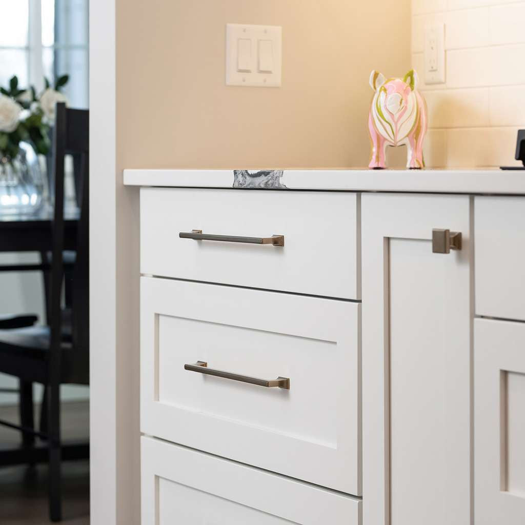 Belwith Keeler Brownstone Square Cabinet Knob in Champagne Bronze 1-1/4" B077460-CBZ Display