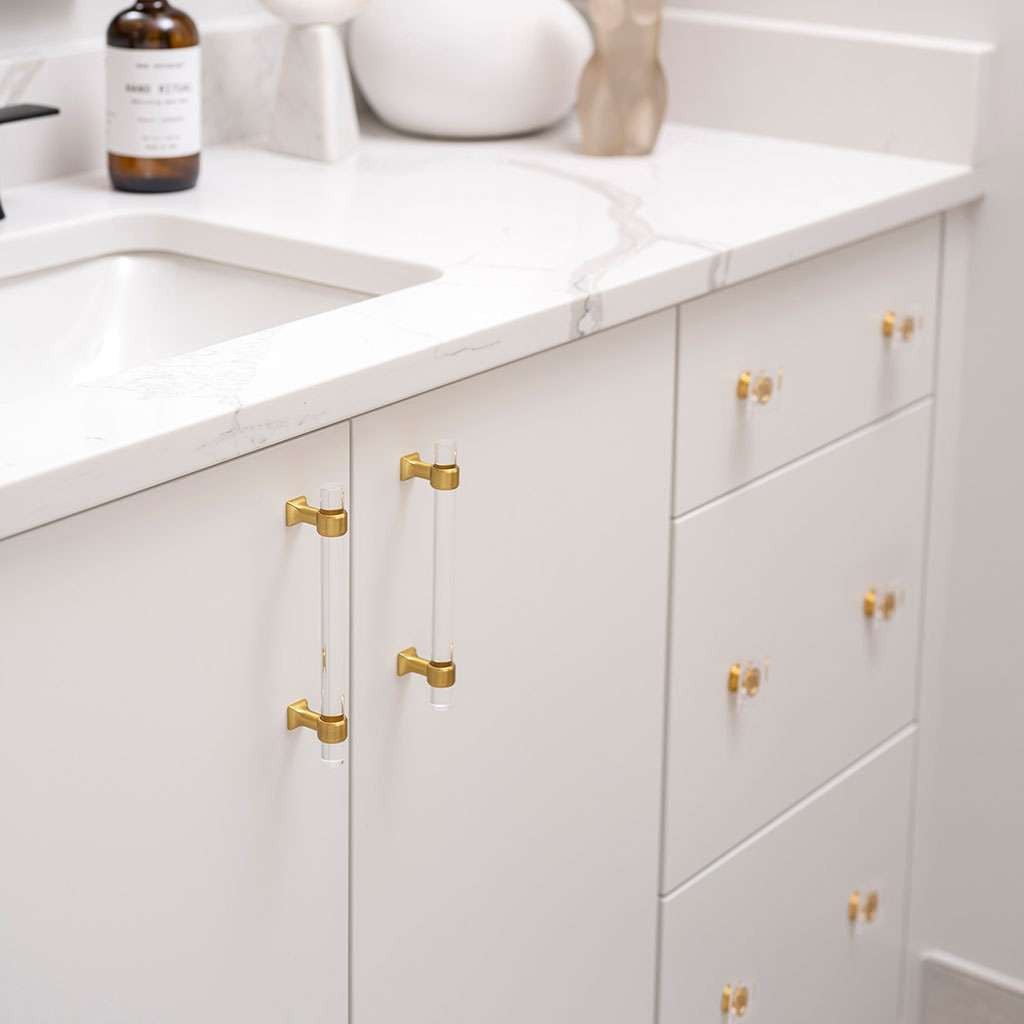 HICKORY Crystal Palace Handle Cabinet Pulls in Brushed Golden Brass and Clear 128mm H079519-CABGB Display