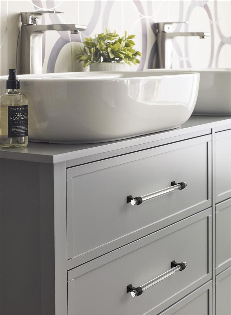 AMEROCK Glacio Glass Handle Cabinet Pull in Clear and Black Bronze (+5 Sizes)