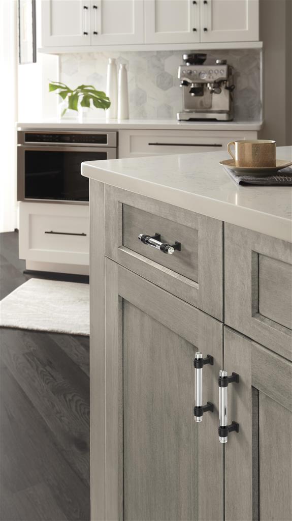 AMEROCK Glacio Glass Handle Cabinet Pull in Clear and Black Bronze (+5 Sizes)