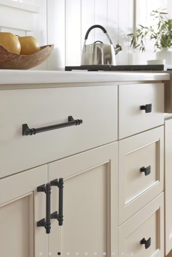 AMEROCK Davenport Handle Pull in Matte Black (+8 Sizes)