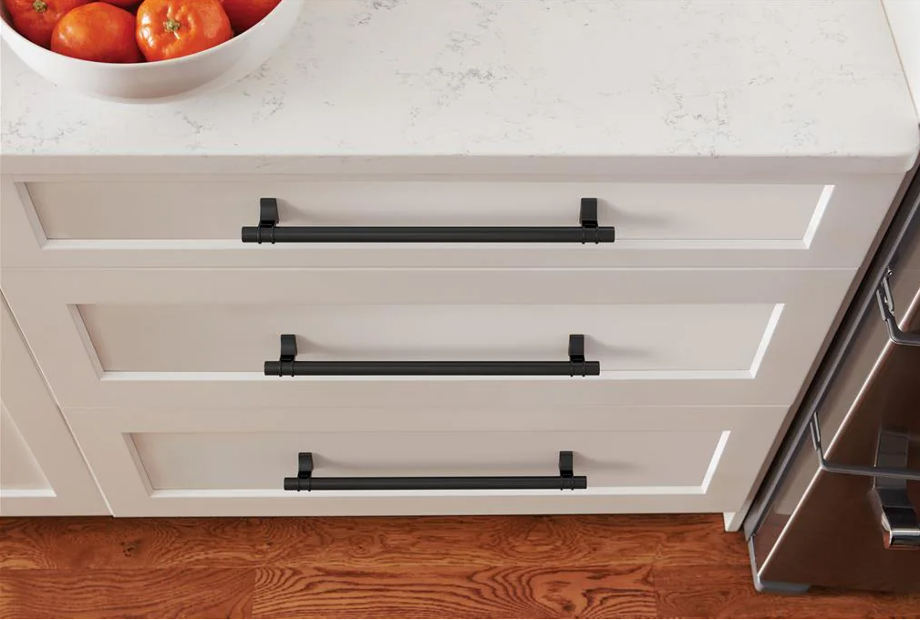 AMEROCK Davenport Handle Pull in Matte Black (+8 Sizes)