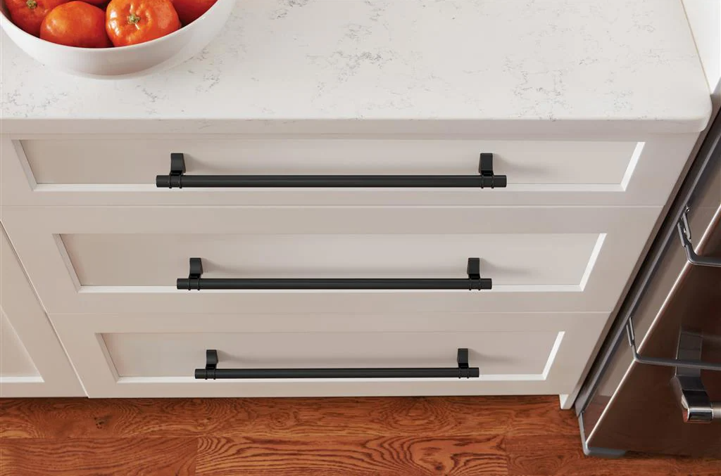 AMEROCK Davenport Handle Pull in Matte Black (+8 Sizes)
