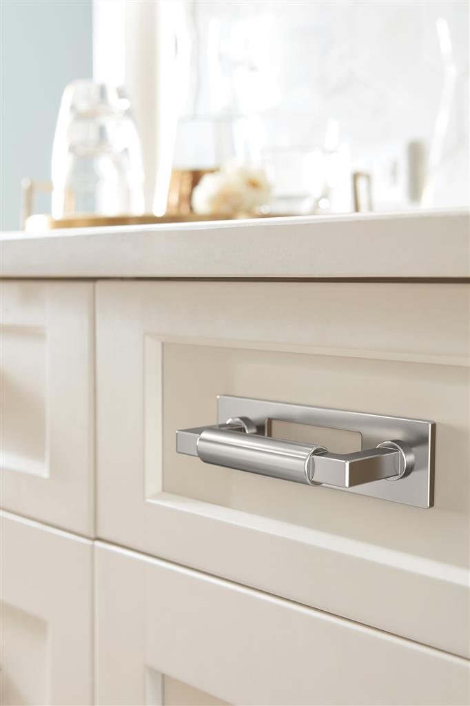 AMEROCK Medora Rectangle Cabinet Handle Backplate in Polished Chrome (+8 Sizes)
