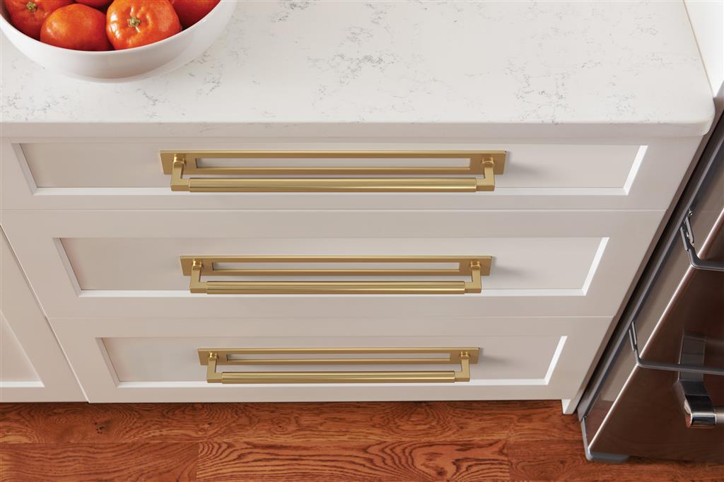 AMEROCK Medora Rectangle Cabinet Handle Backplate in Champagne Bronze (+8 Sizes)