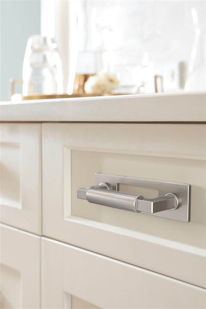 AMEROCK Medora Rectangle Cabinet Handle Backplate in Satin Nickel (+8 Sizes)