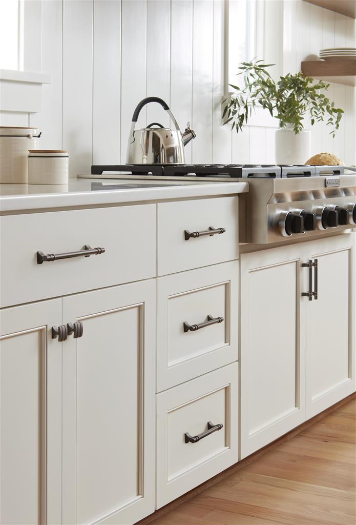 AMEROCK Davenport Handle Pull in Oil Rubbed Bronze (+8 Sizes)