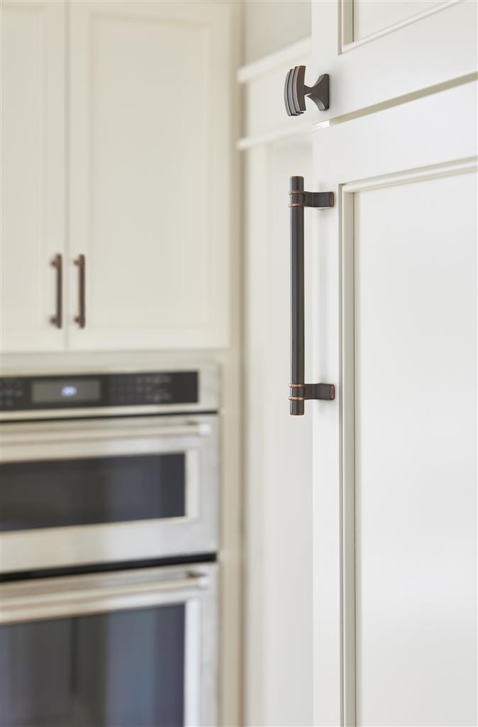 AMEROCK Davenport Rectangle Cabinet Knob in Oil Rubbed Bronze (+2 Sizes)