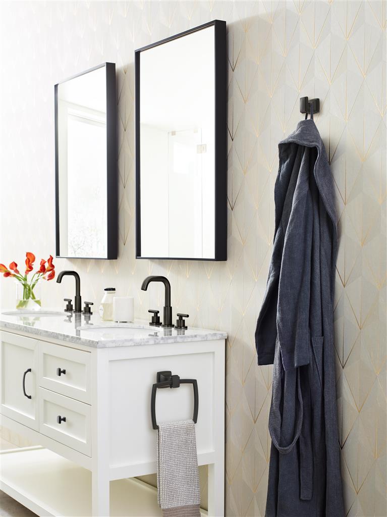 AMEROCK Revitalize Cabinet Handles in Black Bronze (+7 Sizes)