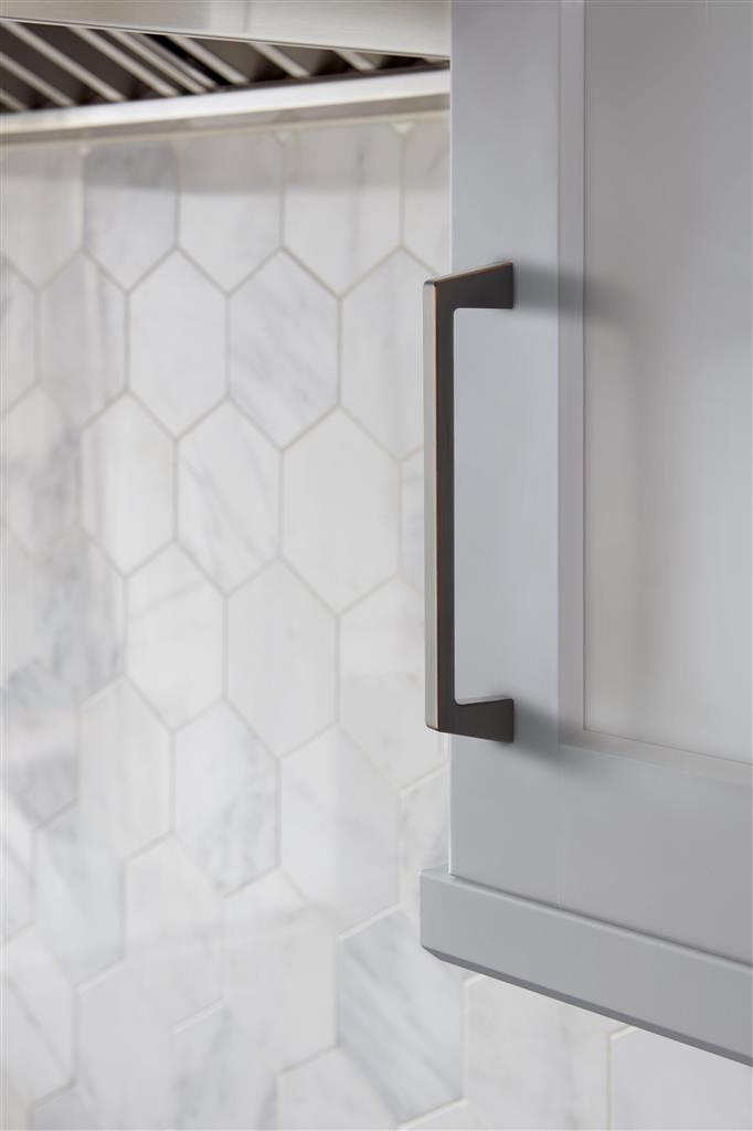 AMEROCK Blackrock Handle Cabinet Pull in Oil Rubbed Bronze (+7 Sizes)
