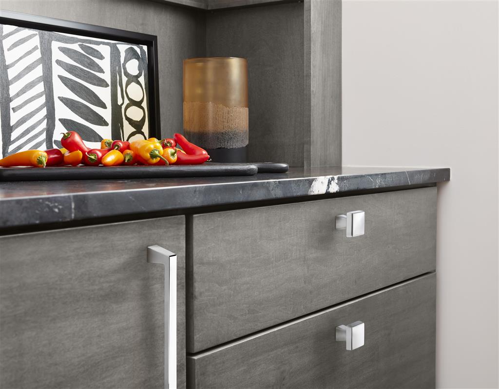 AMEROCK Blackrock Square Cabinet Knob in Polished Chrome (+2 Sizes)