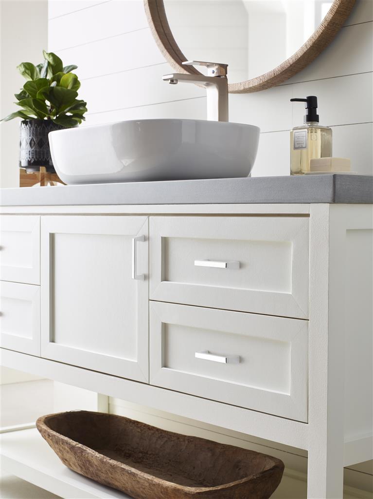 AMEROCK Blackrock Handle Cabinet Pull in Polished Chrome (+7 Sizes)