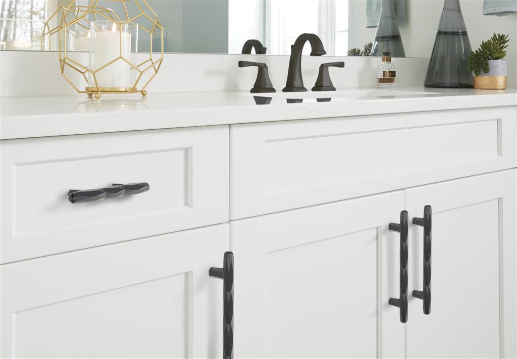 AMEROCK St. Vincent Geometric Bar Pulls in Black Bronze (+6 Sizes)