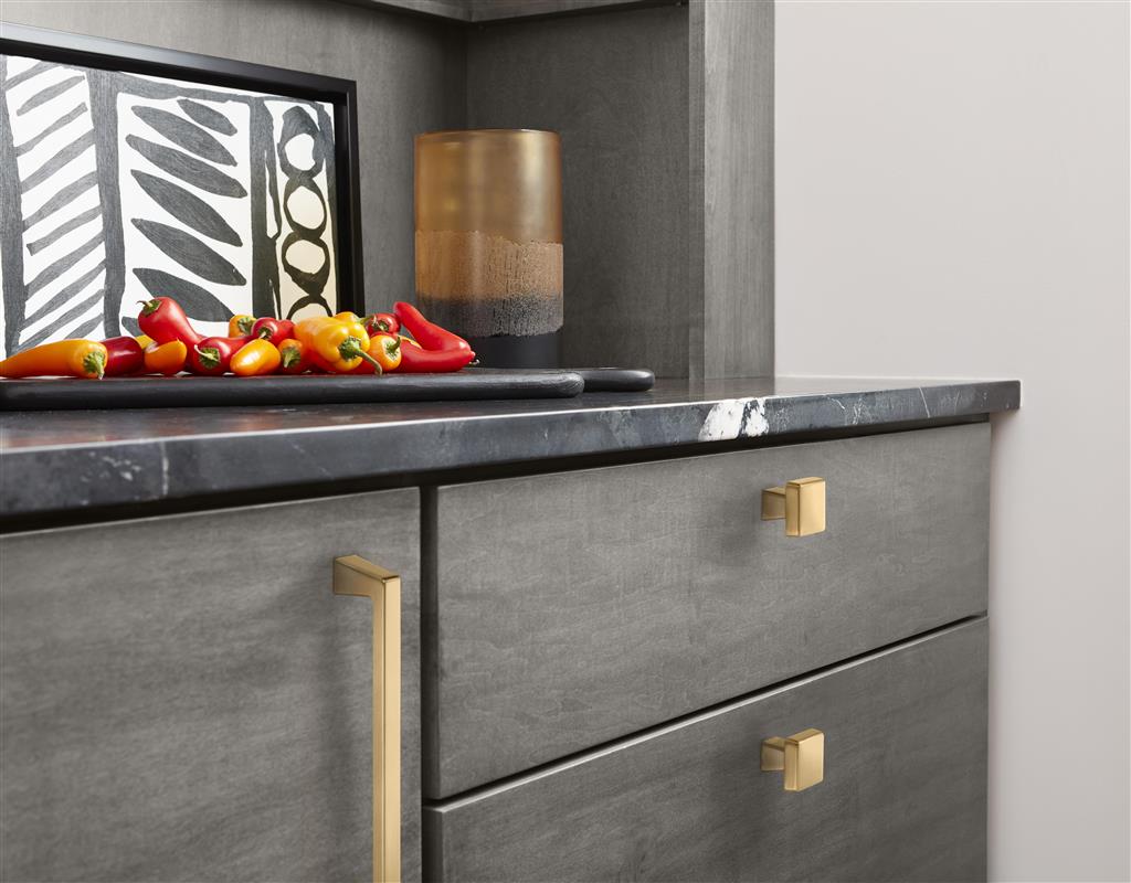 AMEROCK Blackrock Square Cabinet Knob in Champagne Bronze (+2 Sizes)