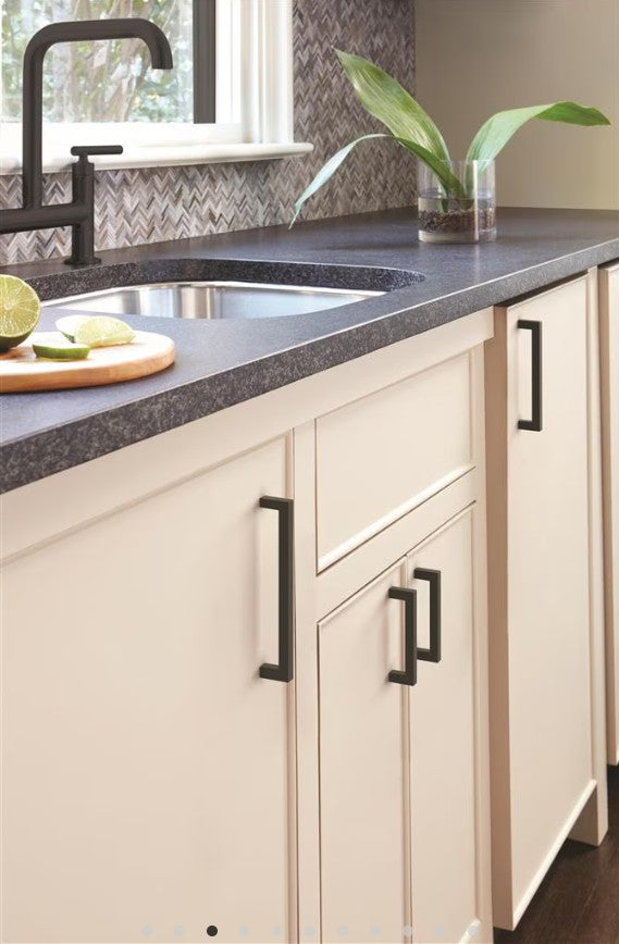 AMEROCK Monument Square Handle Pulls in Flat Black (+8 Sizes)