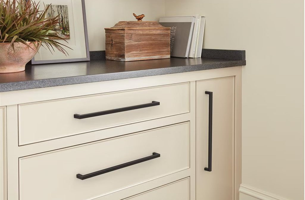 AMEROCK Monument Square Handle Pulls in Oil Rubbed Bronze (+8 Sizes)