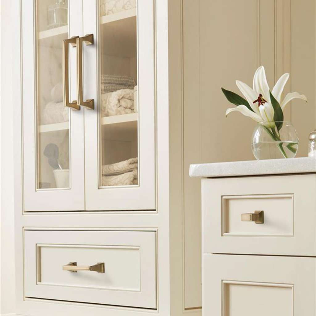 Amerock Mulholland in Golden Champagne on White