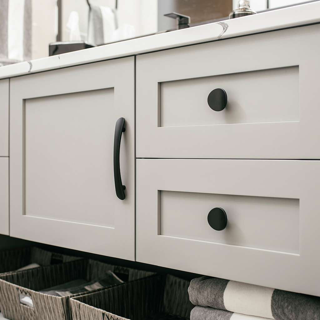 BELWITH-KEELER Vale in Matte Black Kitchen Vanity