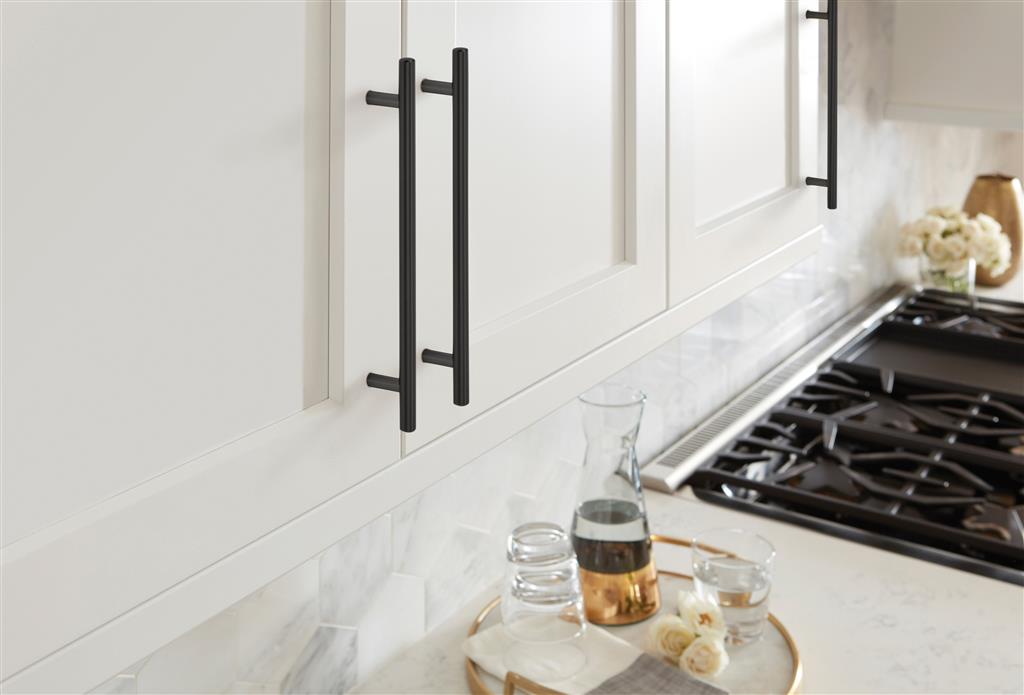 AMEROCK Bar Pulls Cabinet Handle in Matte Black (+13 Sizes)