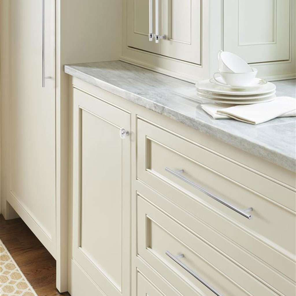 AMEROCK Glacio 1-3/4" Diameter Glass Cabinet Knob in Clear and Chrome BP36652C26 on Cream