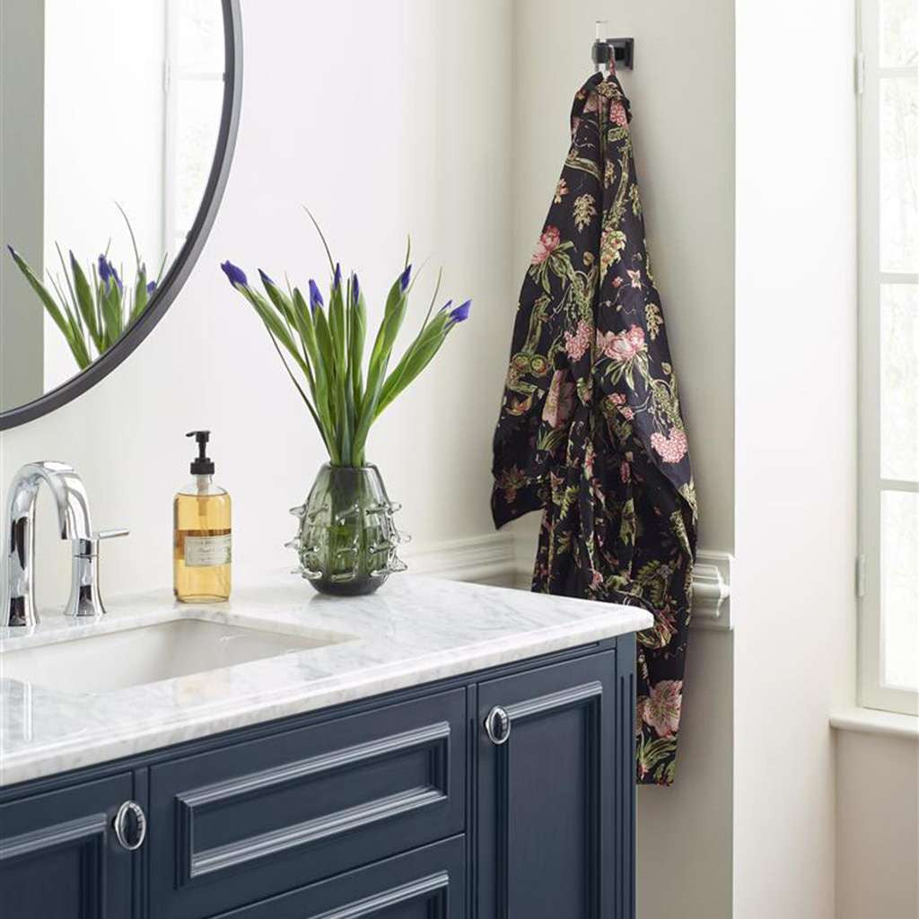 AMEROCK Glacio Single Prong Hook in Clear and Matte Black BH36060CMB in Blue Bathroom