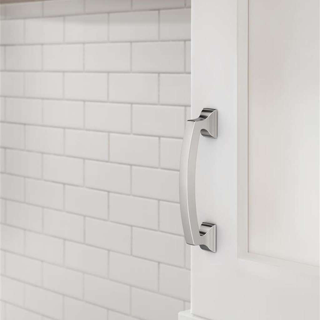 AMEROCK Incisive Cabinet Handle Pull in Polished Chrome 96mm BP3712126 Mounted