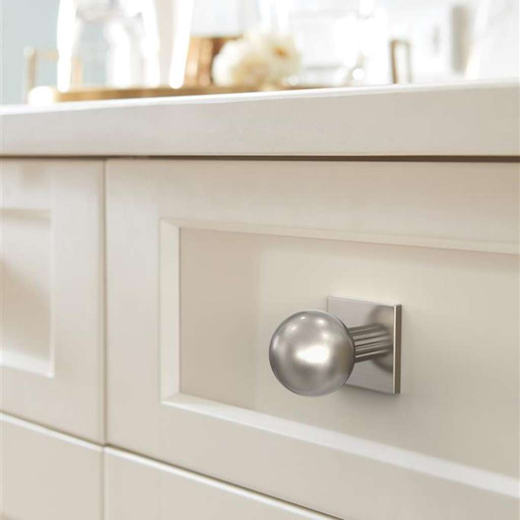 AMEROCK Ladera 1-3/16" Square Cabinet Knob Backplate in Satin Nickel BP37760G10 Mounted