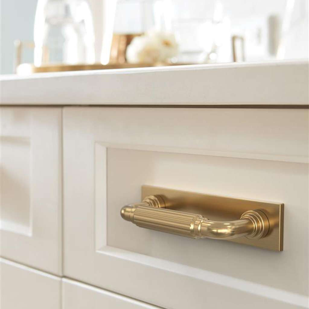 AMEROCK Ladera Rectangle Cabinet Handle Backplate in Champagne Bronze 3" BP37761CZ Mounted