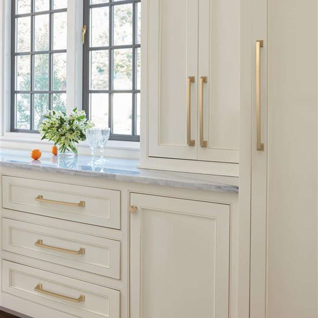 AMEROCK Mulholland Appliance Pulls in Champagne Bronze 12" BP53532CZ on Cream