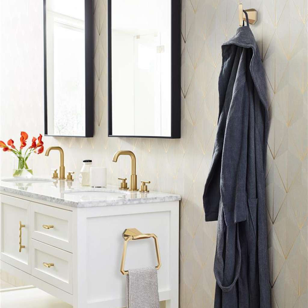 AMEROCK St. Vincent Geometric Bar Pulls in Champagne Bronze 128mm BP36644CZ in Bathroom