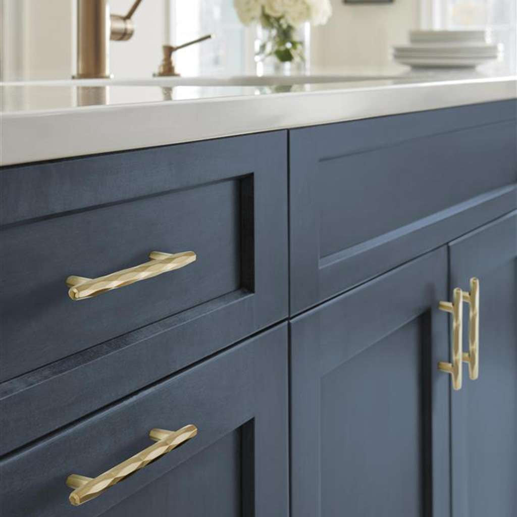 AMEROCK St. Vincent Geometric Bar Pulls in Champagne Bronze 96mm BP36643CZ on Blue