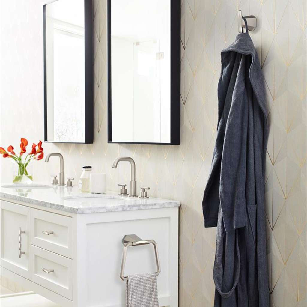 AMEROCK St. Vincent Geometric Bar Pulls in Satin Nickel 128mm BP36644G10 in Bathroom