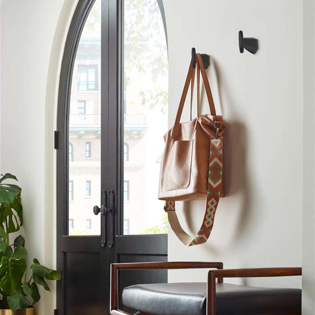 AMEROCK St. Vincent Single Robe Hook in Matte Black BH36040MB in Foyer