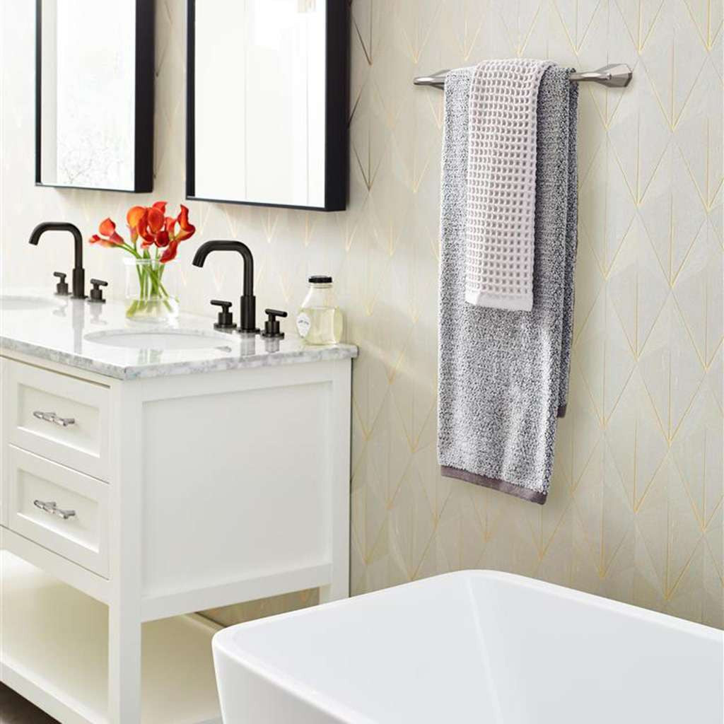 AMEROCK St. Vincent Towel Bar in Brushed Nickel 18" BH36043G10 in Bathroom