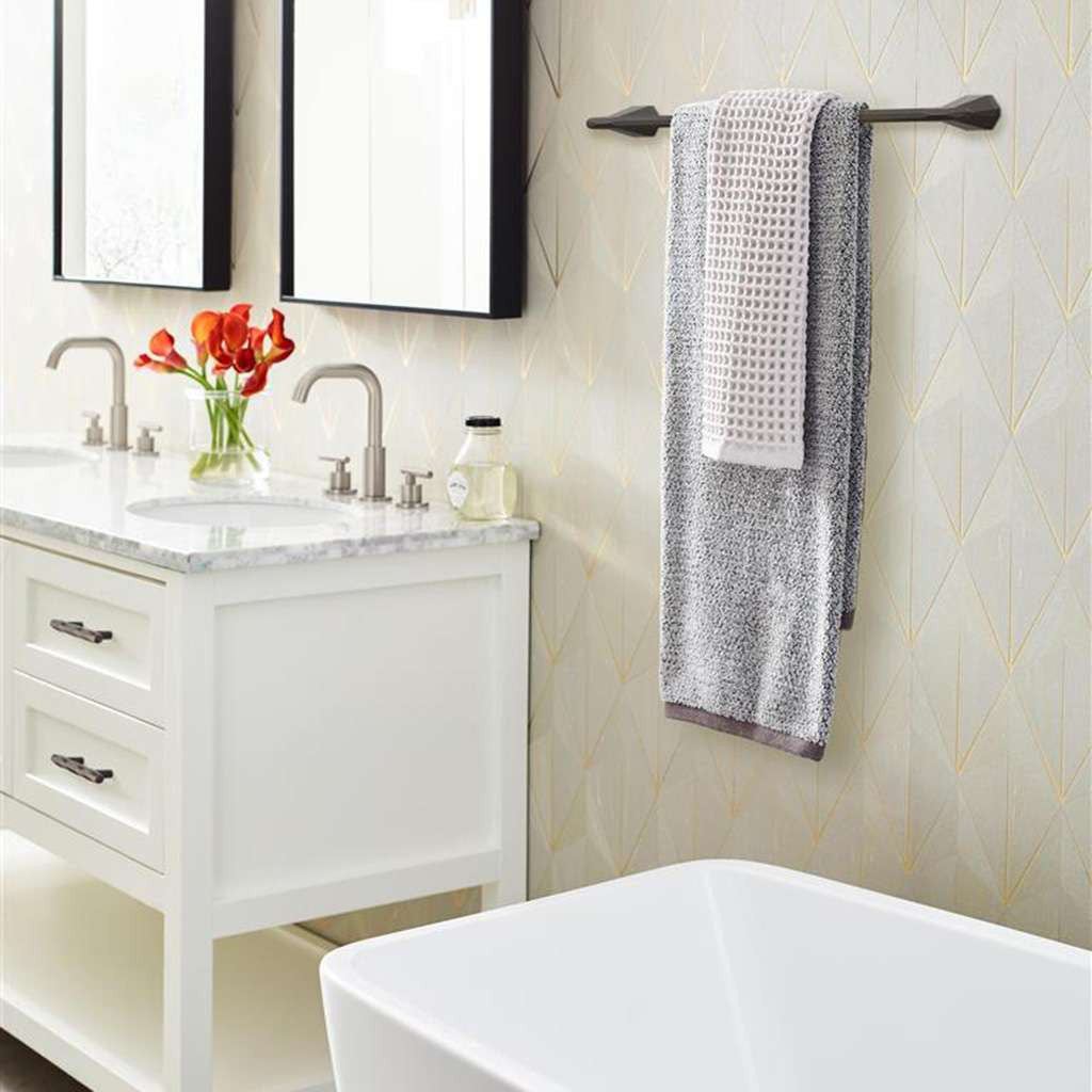 AMEROCK St. Vincent Towel Bar in Oil Rubbed Bronze 24" BH36044ORB in Bathroom