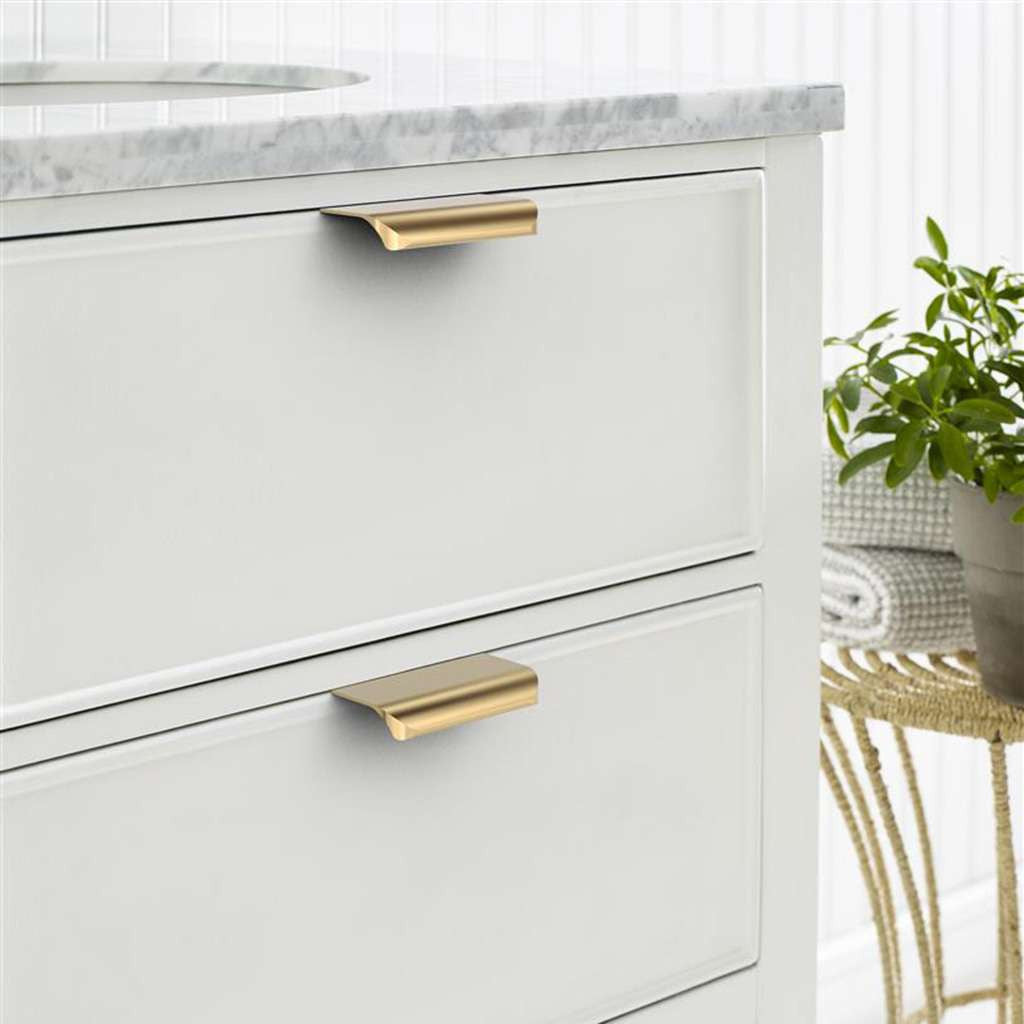 Amerock Streamline Tab Edge Pulls in Champagne Bronze 3" BP37201CZ Mounted