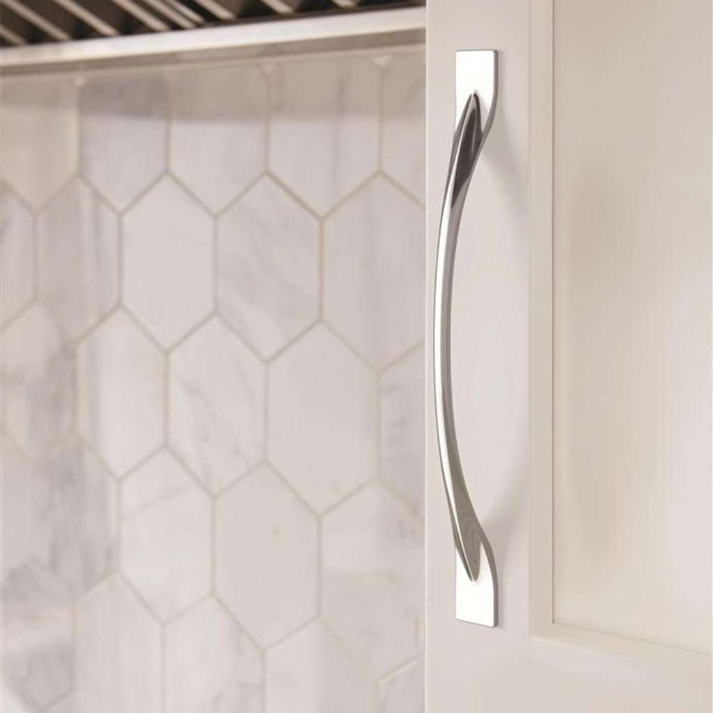 Amerock Uprise Curved Handle Pull in Polished Chrome 192mm BP3691926 Mounted