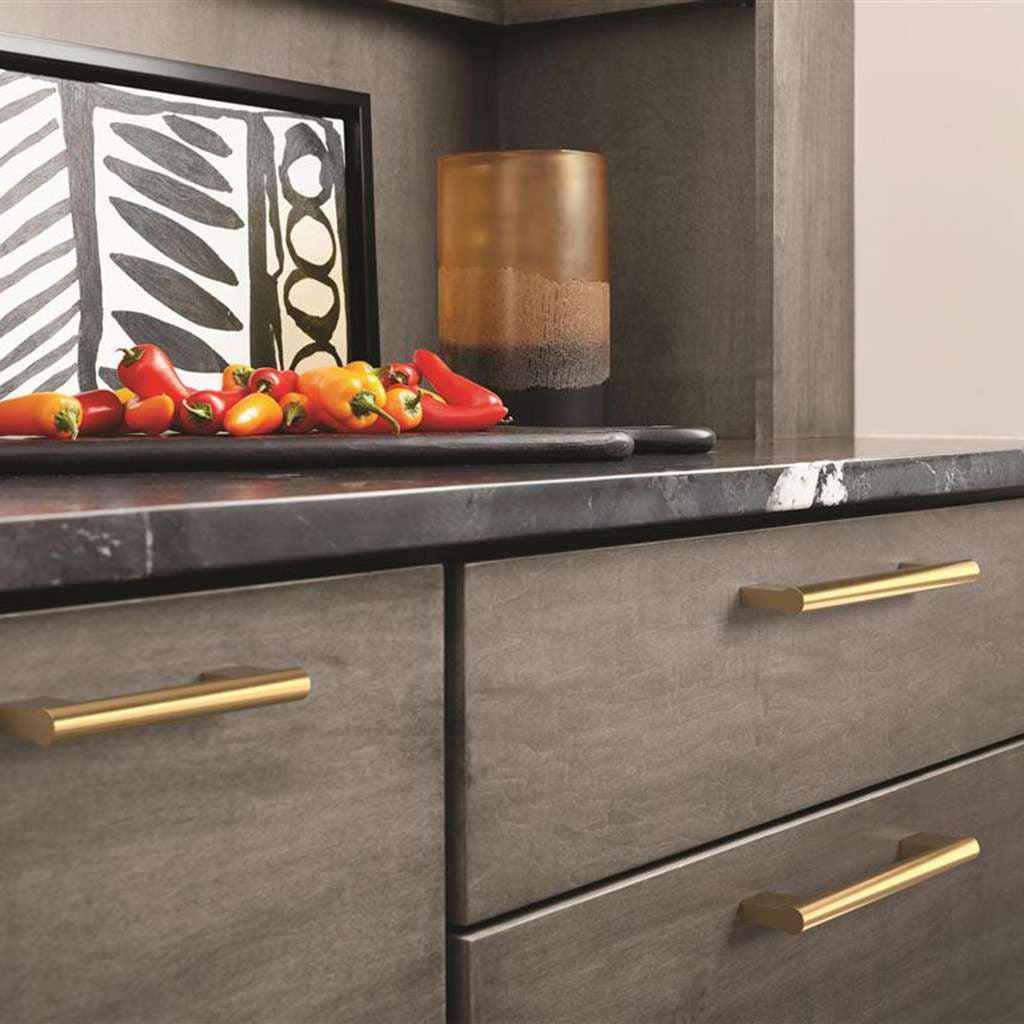 AMEROCK Versa Handle Cabinet Pull in Champagne Bronze 96mm BP36912CZ Mounted